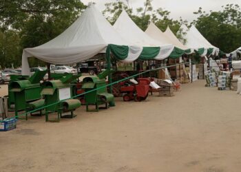 Nigeria distributes free agriculture inputs, equipment