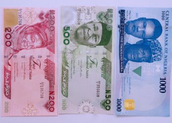 Buhari unveils redesigned naira notes