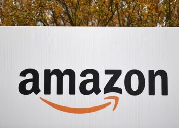 Amazon workers protest over pay
