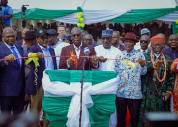 Buhari tasks contractors, communities on delivery of Oloibiri Museum