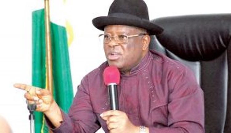 Umahi gives 14 days ultimatum to contractors to return to site